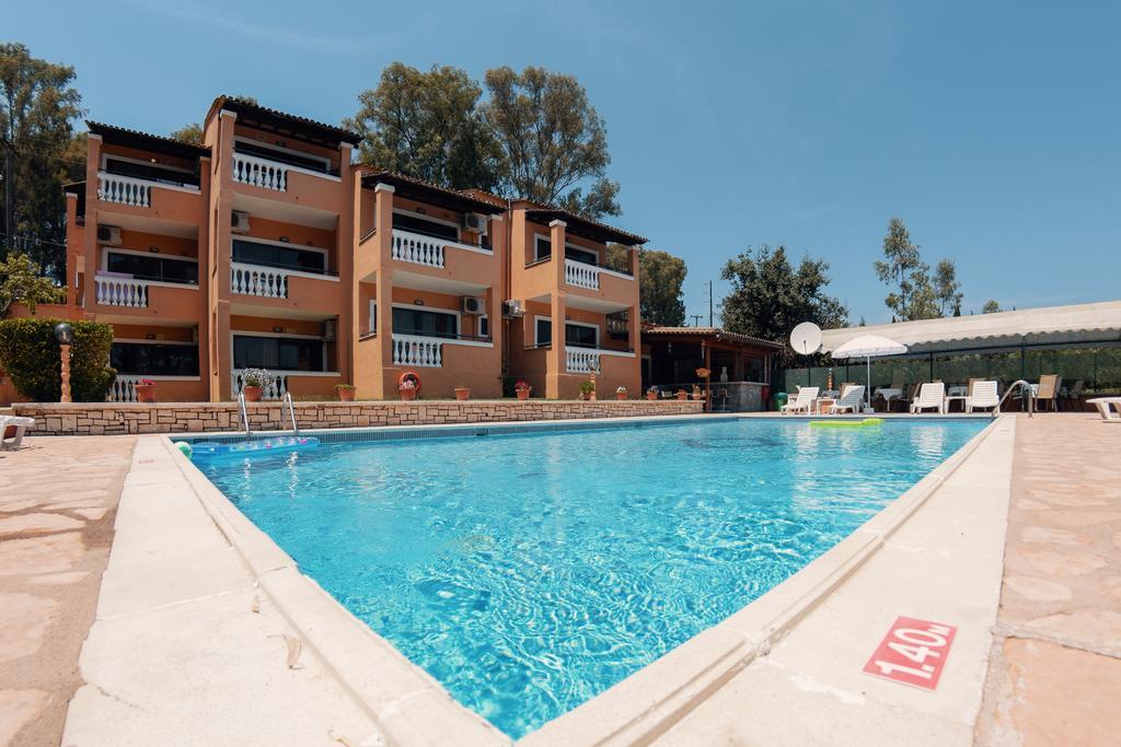 Solea Aparthotel กอมเมนโน ภายนอก รูปภาพ
