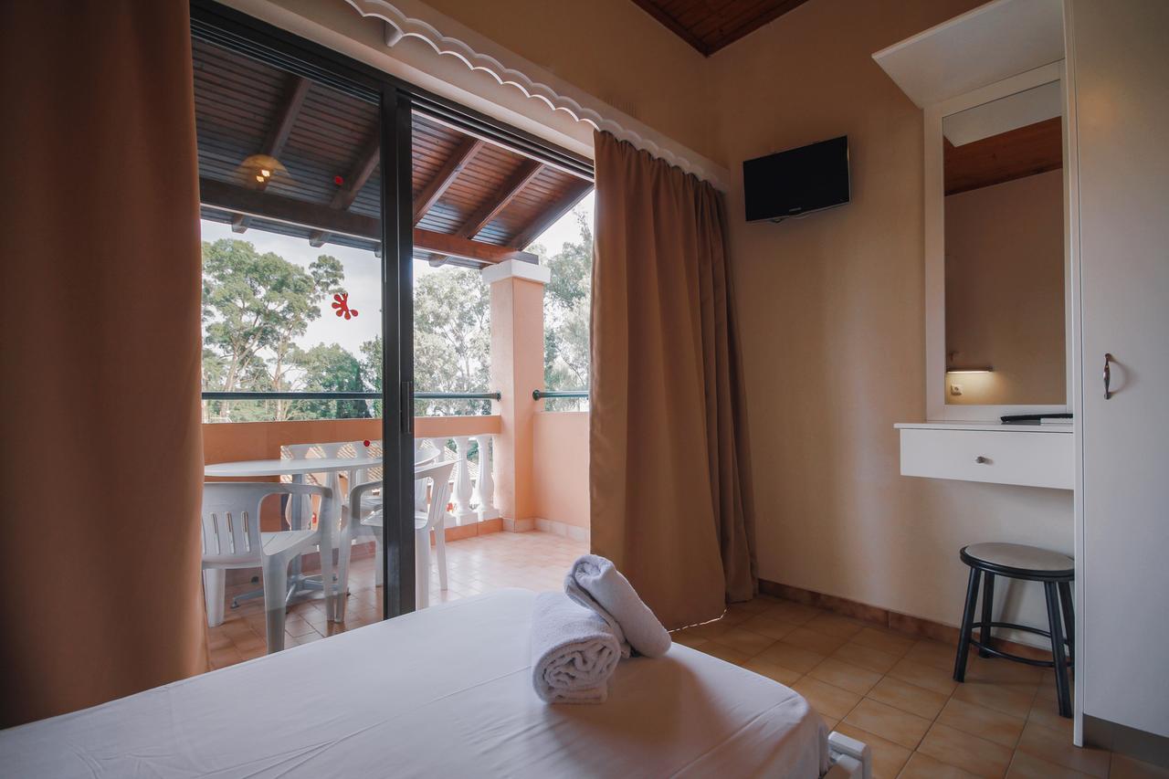 Solea Aparthotel กอมเมนโน ภายนอก รูปภาพ