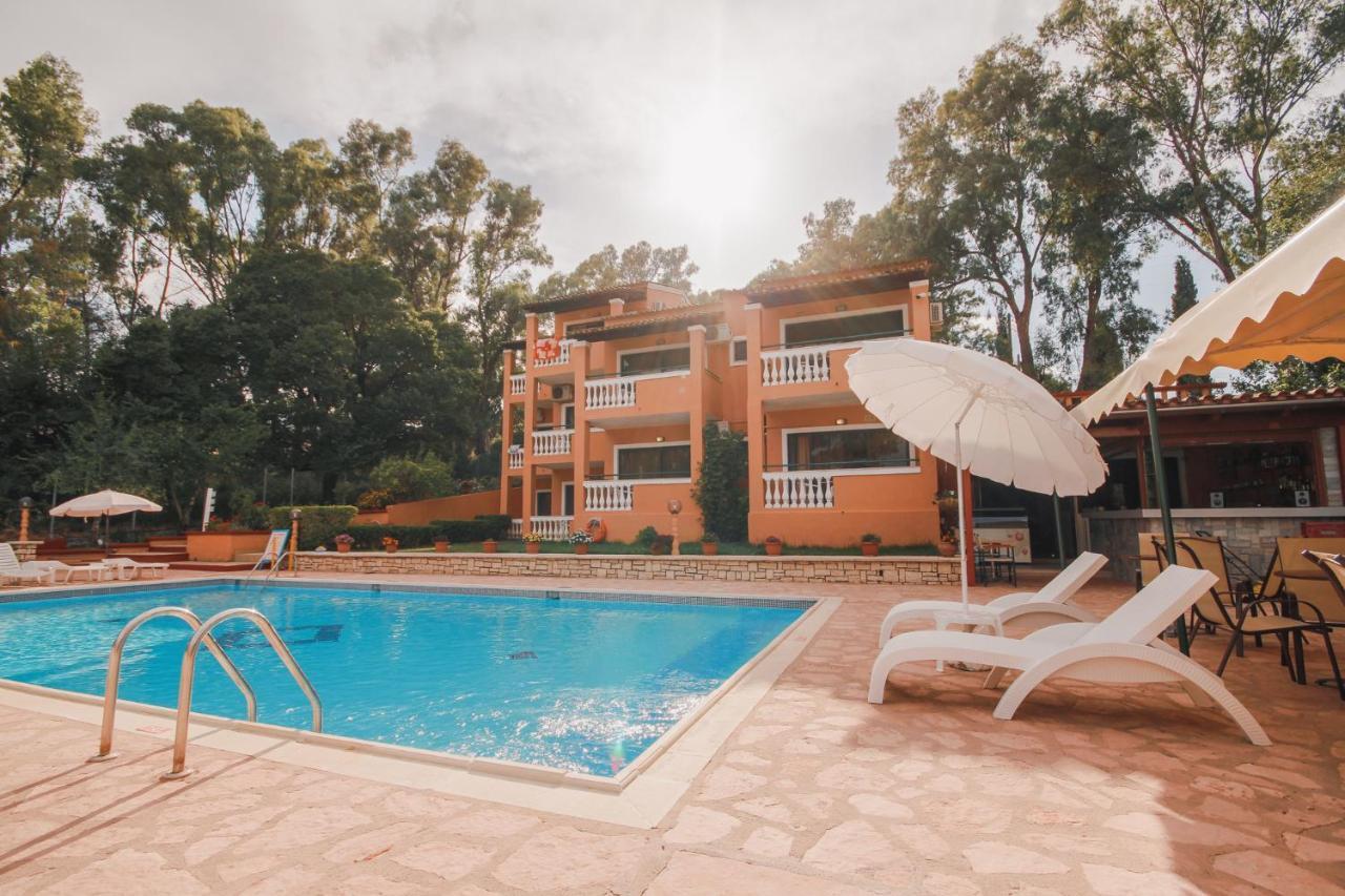 Solea Aparthotel กอมเมนโน ภายนอก รูปภาพ